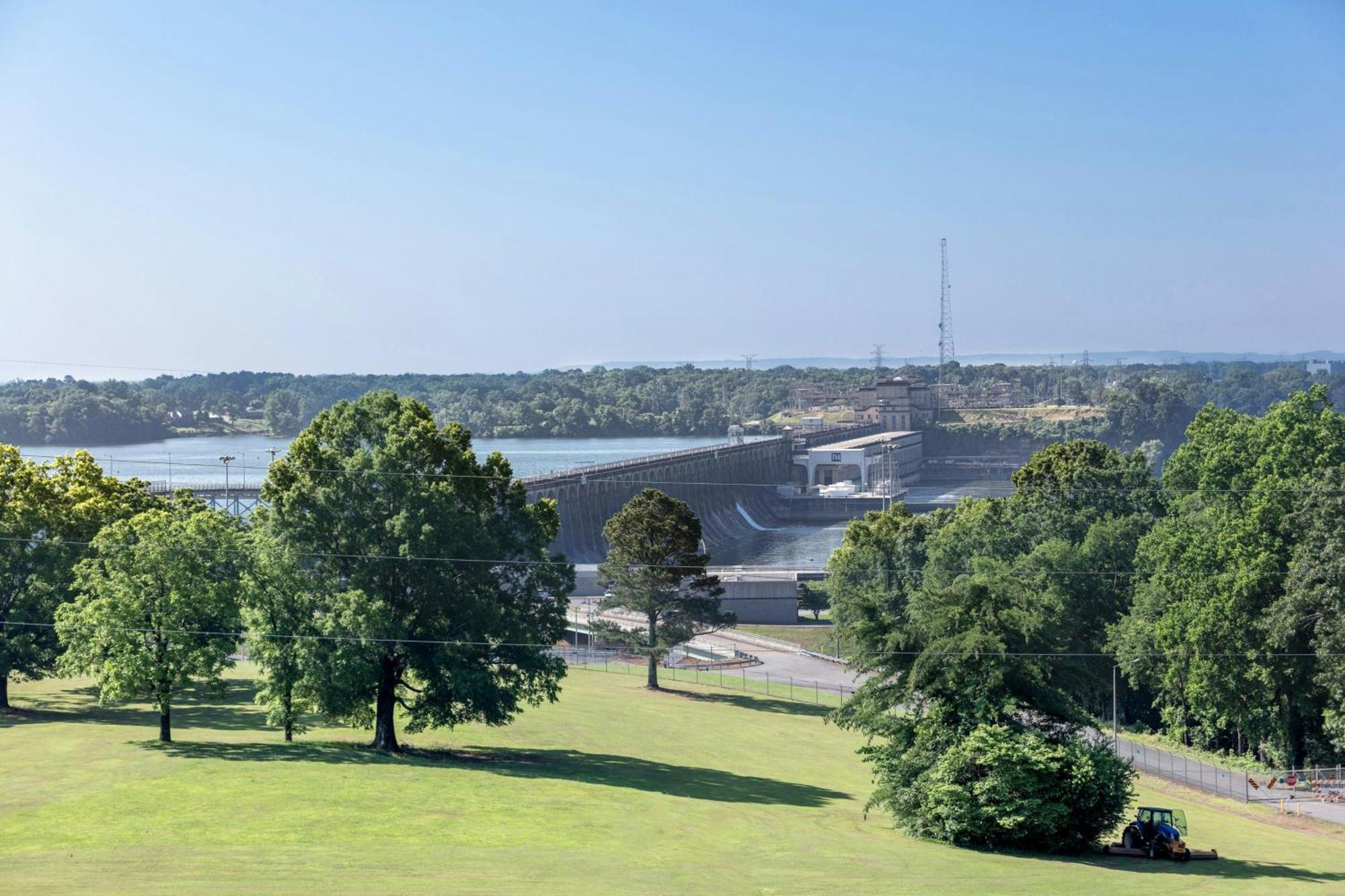 Marriott Shoals Hotel & Spa Florence Exterior photo